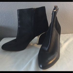 Gorgeous Slightly Used Excellent ConditionINC Boot